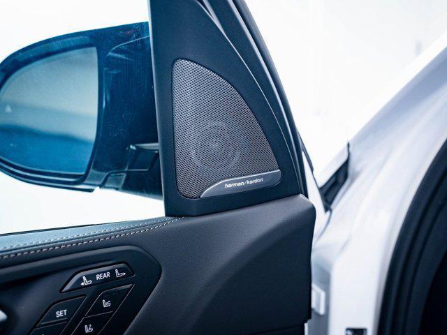 new 2026 BMW X7 car, priced at $121,485
