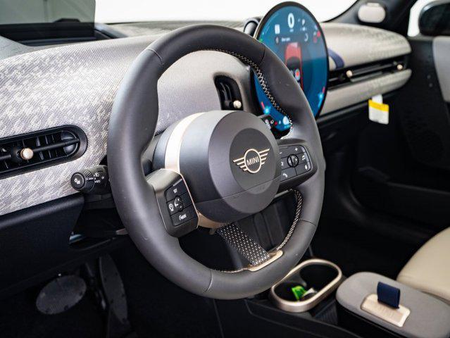 new 2025 MINI Hardtop car, priced at $38,475