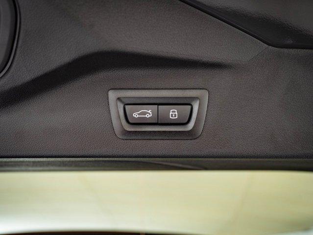 new 2026 BMW X7 car, priced at $128,835