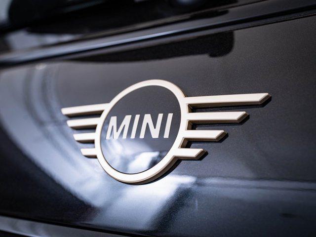 used 2025 MINI Hardtop car