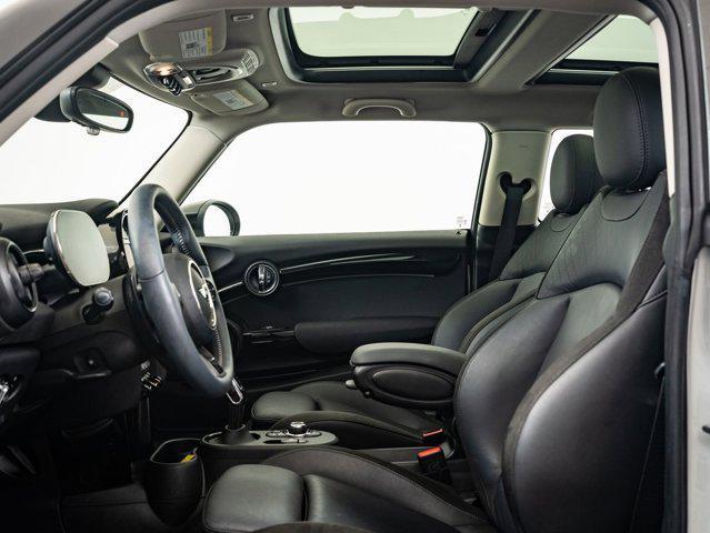 used 2024 MINI Hardtop car, priced at $30,998