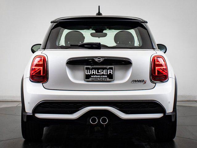 used 2024 MINI Hardtop car, priced at $30,998