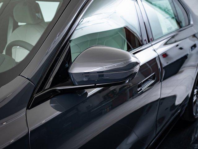 new 2025 BMW 760 car, priced at $131,470