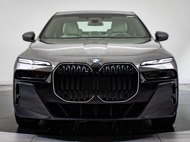 new 2025 BMW 760 car, priced at $131,470