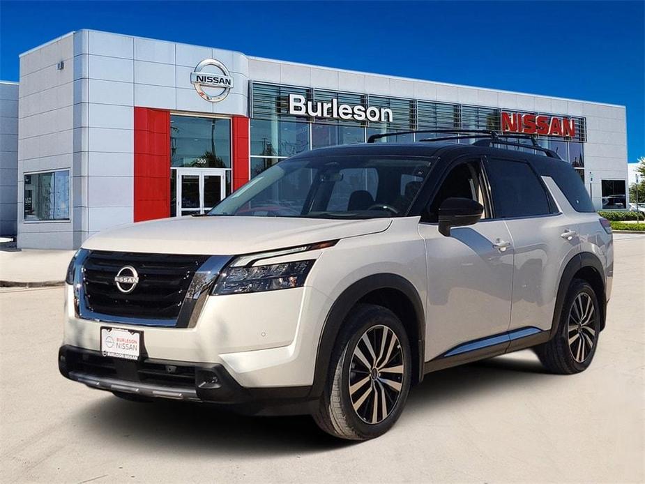 new 2025 Nissan Pathfinder car, priced at $50,391