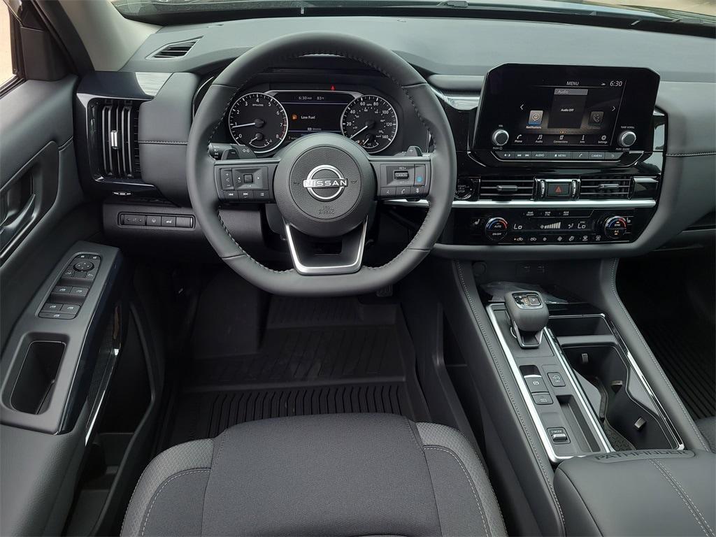 new 2025 Nissan Pathfinder car, priced at $37,922