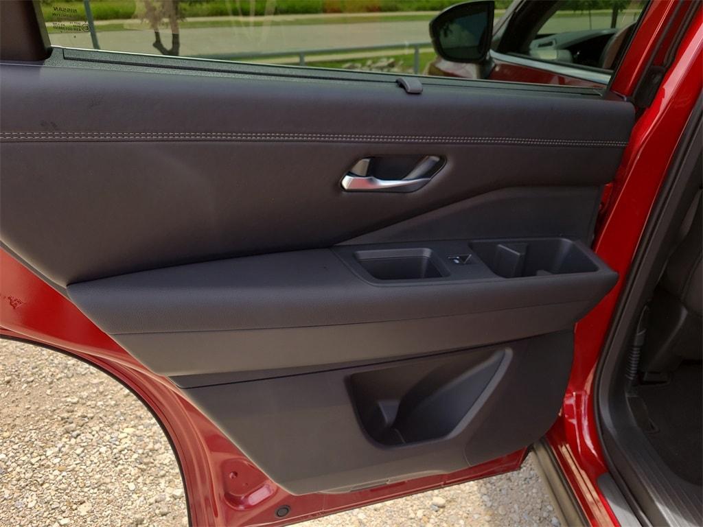 new 2025 Nissan Pathfinder car, priced at $51,990