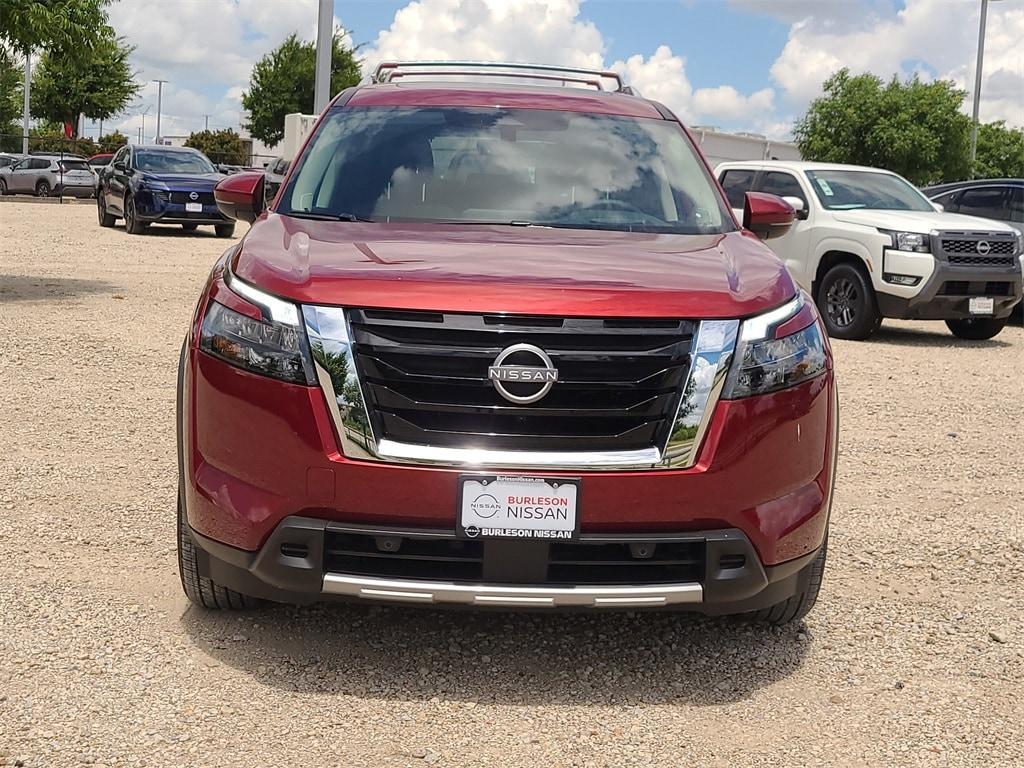 new 2025 Nissan Pathfinder car, priced at $51,990