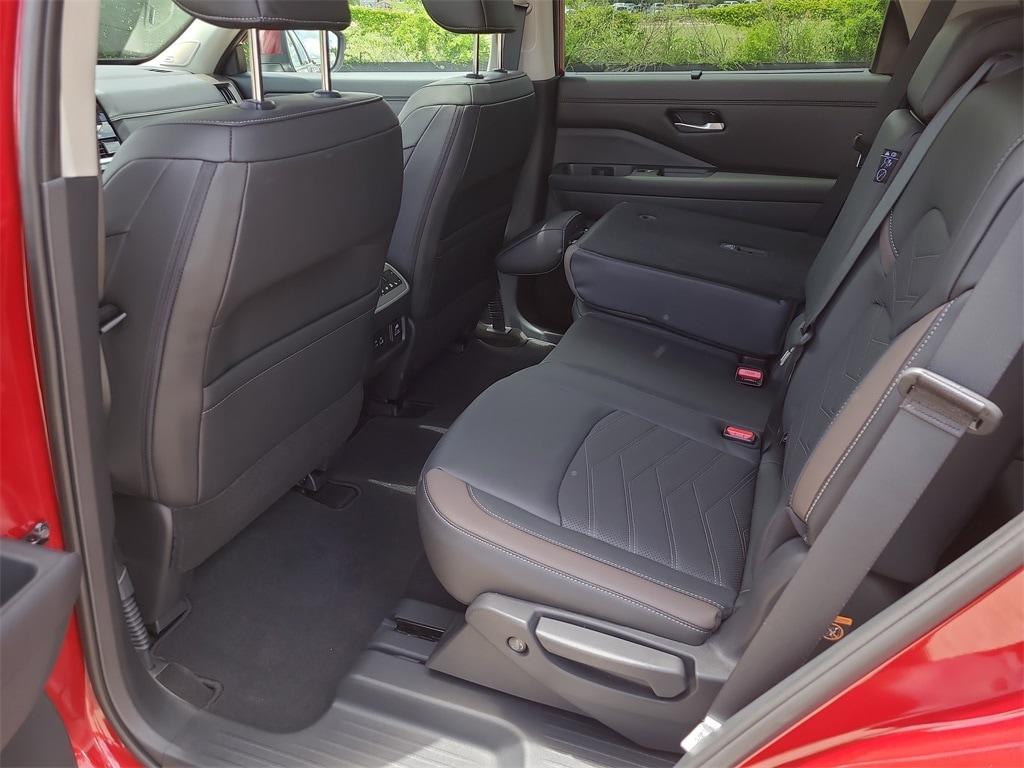 new 2025 Nissan Pathfinder car, priced at $51,990