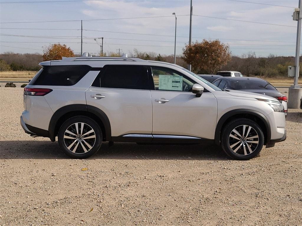 new 2025 Nissan Pathfinder car, priced at $51,249