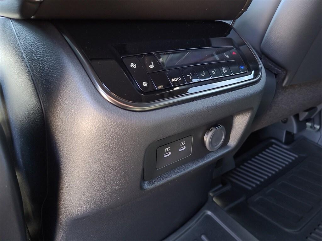 new 2025 Nissan Armada car, priced at $75,878