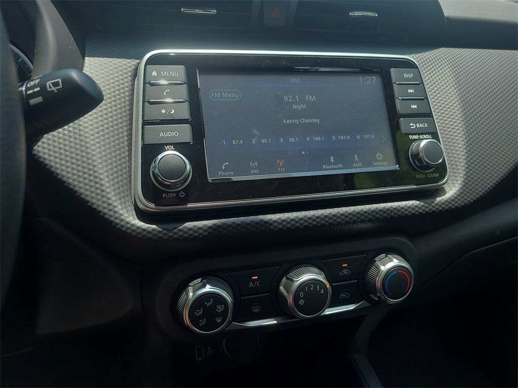new 2025 Nissan Kicks Play car, priced at $23,960