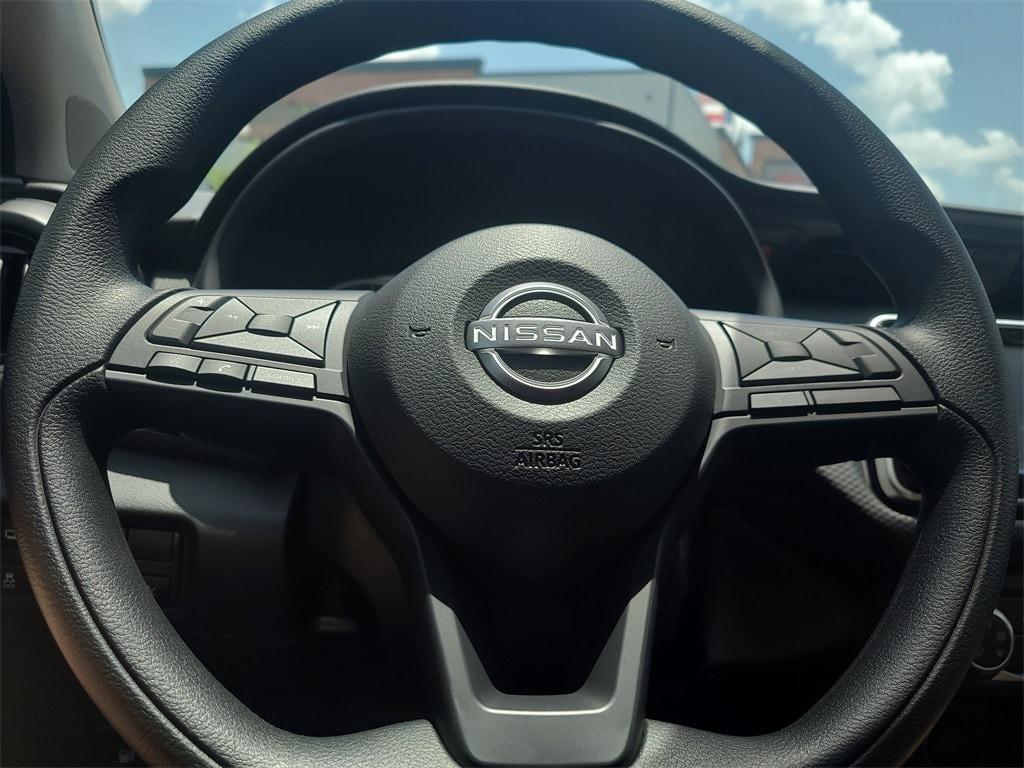 new 2025 Nissan Kicks Play car, priced at $23,960