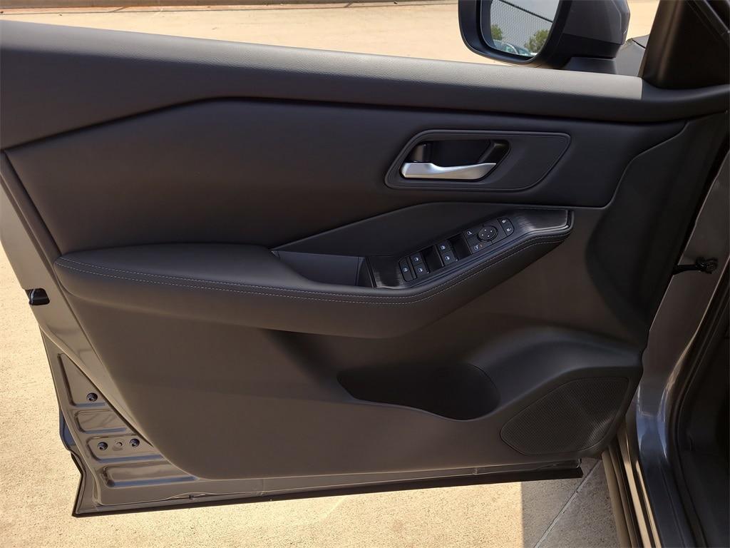 new 2025 Nissan Rogue car, priced at $30,253