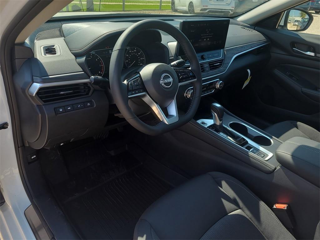 new 2025 Nissan Altima car, priced at $30,401