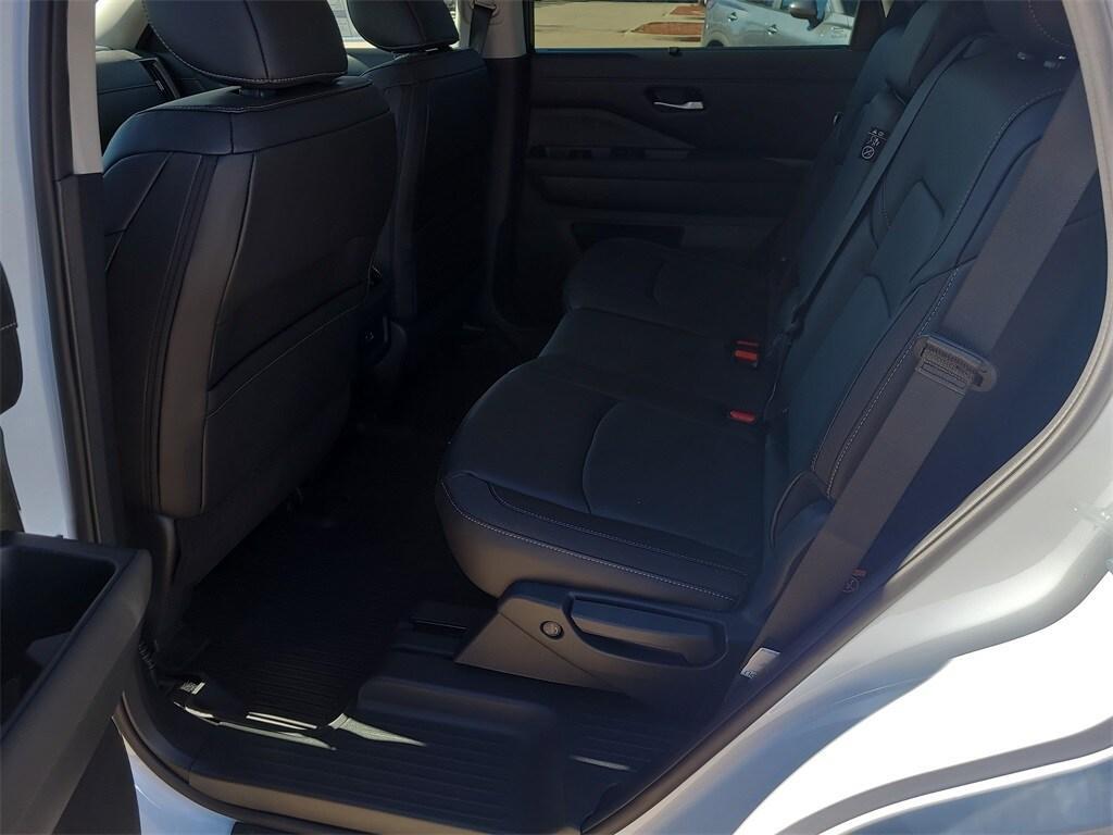 new 2025 Nissan Pathfinder car, priced at $37,034