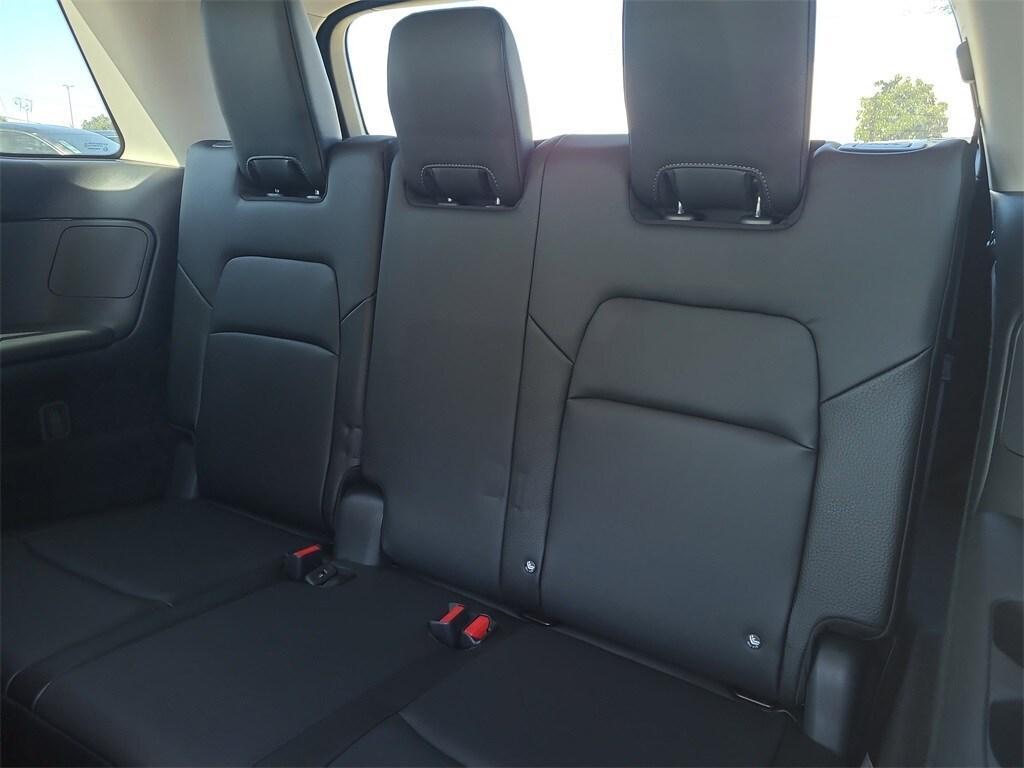 new 2025 Nissan Pathfinder car, priced at $37,034