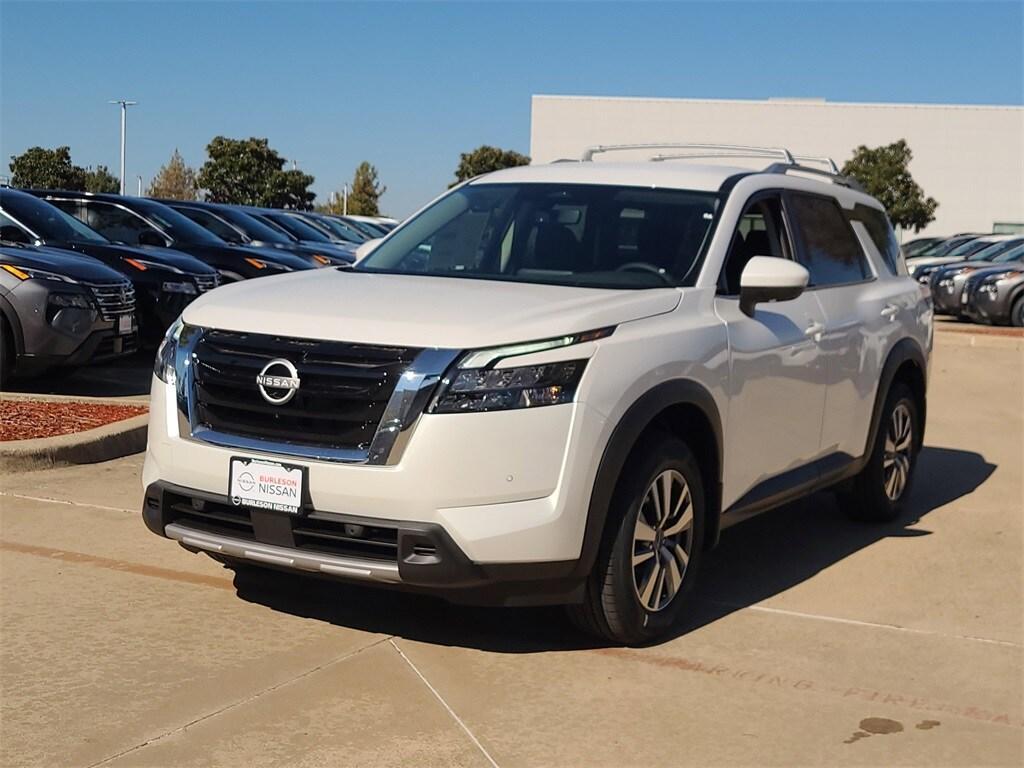 new 2025 Nissan Pathfinder car, priced at $37,034