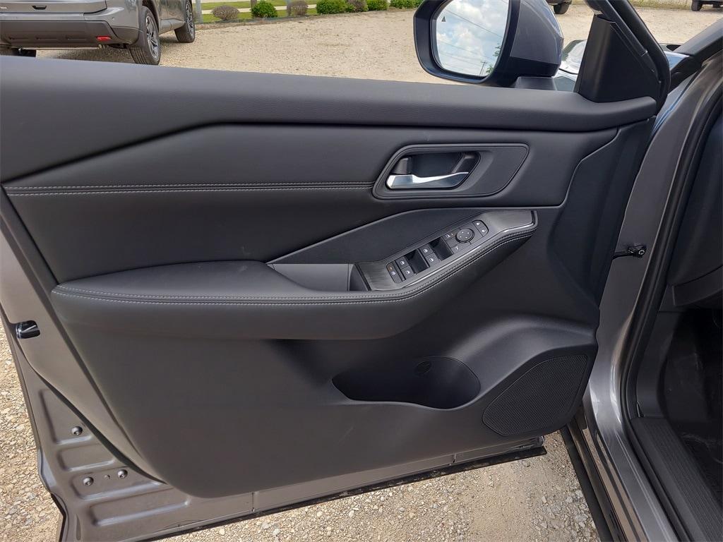 new 2025 Nissan Rogue car, priced at $33,597