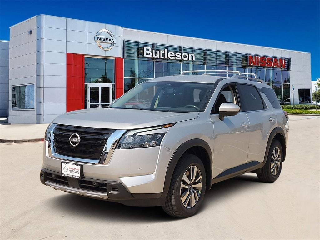new 2025 Nissan Pathfinder car, priced at $40,425