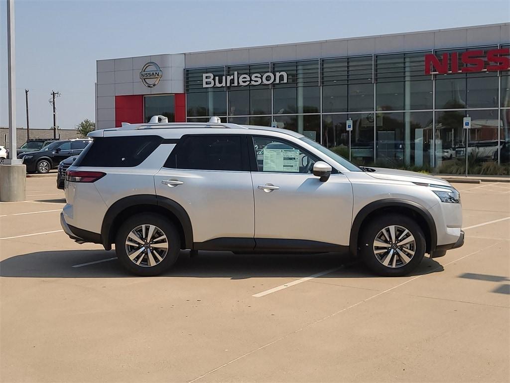 new 2025 Nissan Pathfinder car, priced at $40,425