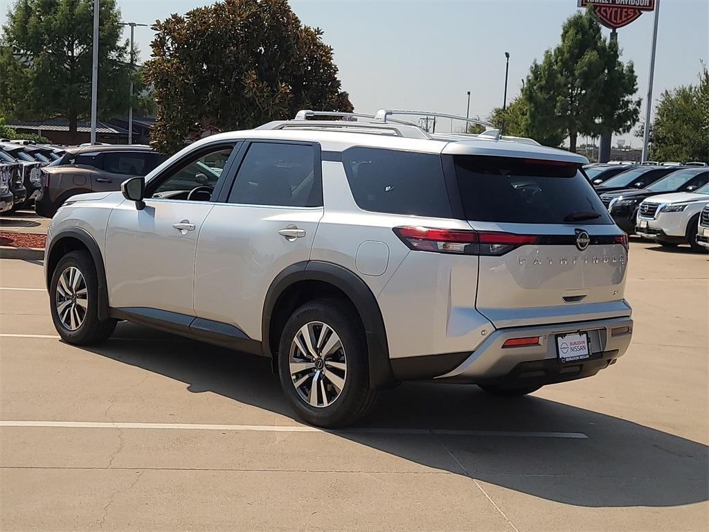 new 2025 Nissan Pathfinder car, priced at $40,425