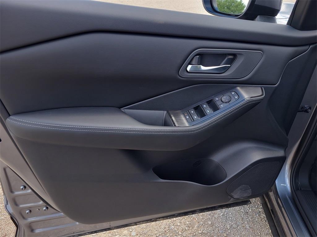 new 2025 Nissan Rogue car, priced at $31,099