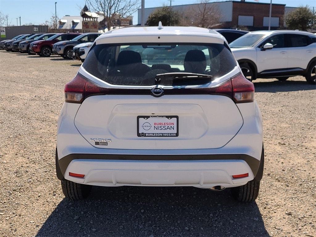 new 2025 Nissan Kicks car, priced at $22,857