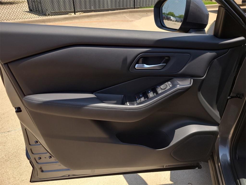 new 2025 Nissan Rogue car, priced at $30,175