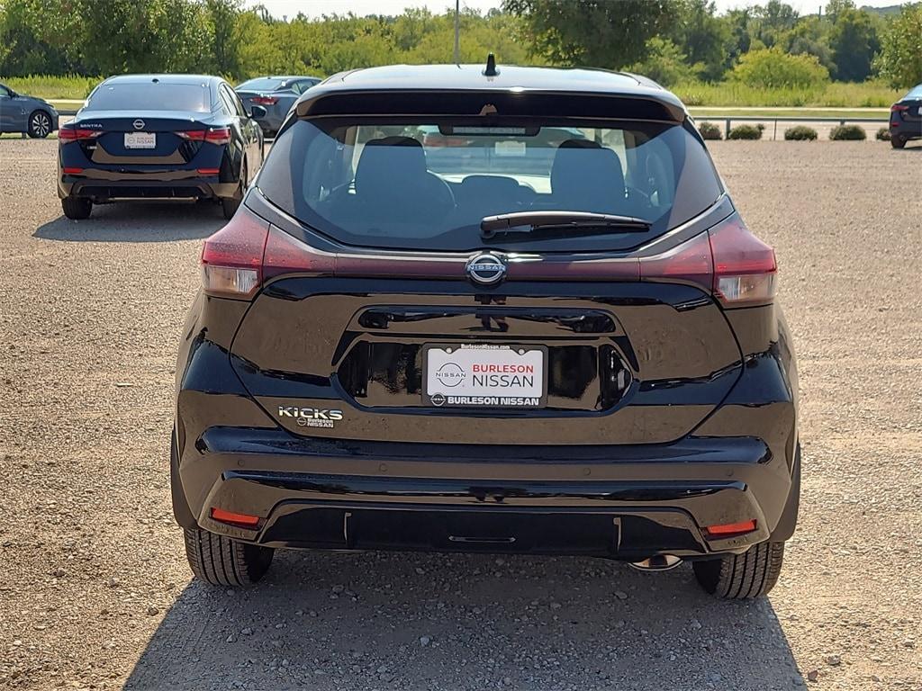 new 2025 Nissan Kicks Play car, priced at $20,848