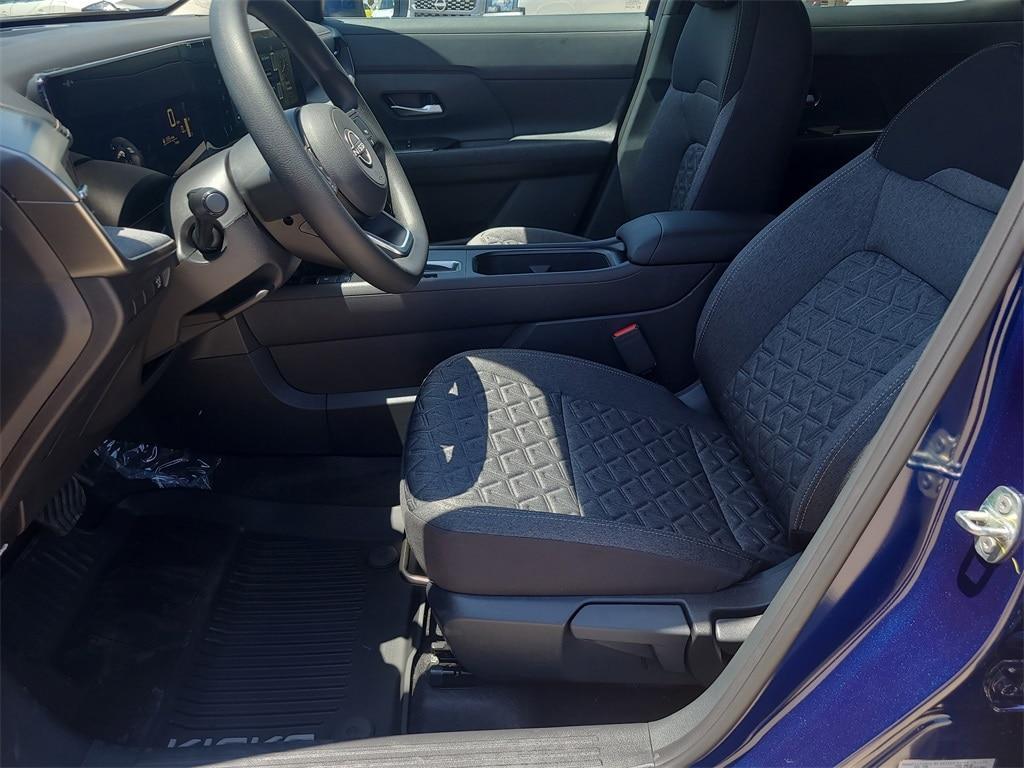 new 2025 Nissan Kicks car, priced at $24,729