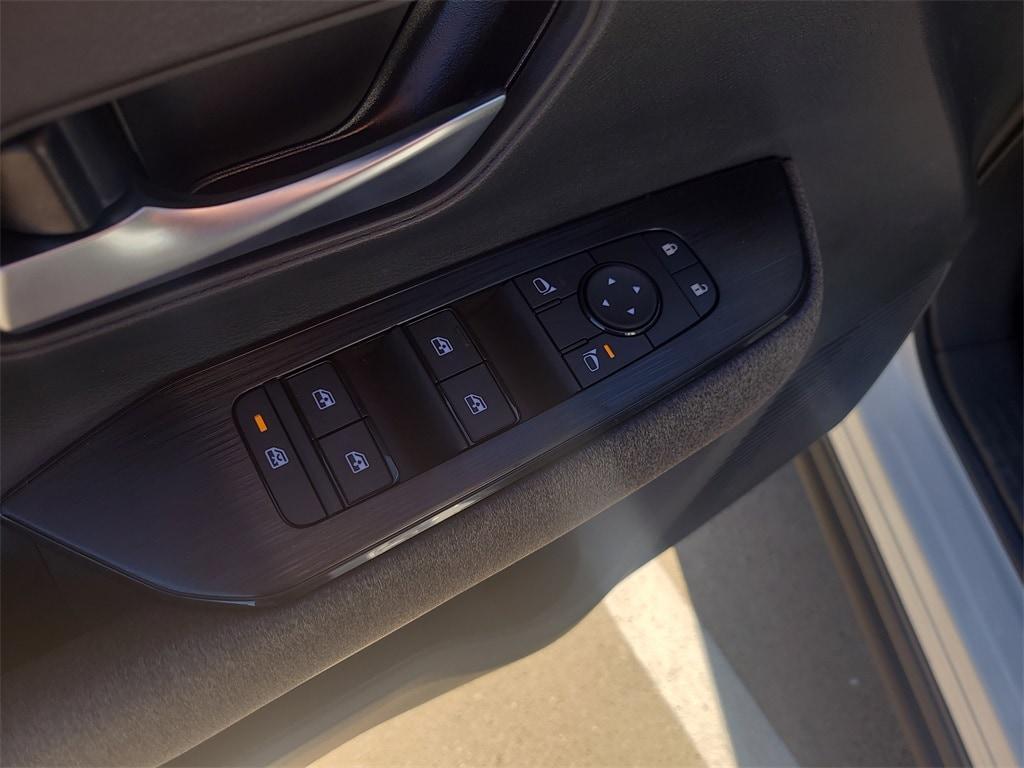new 2025 Nissan Kicks car, priced at $24,729