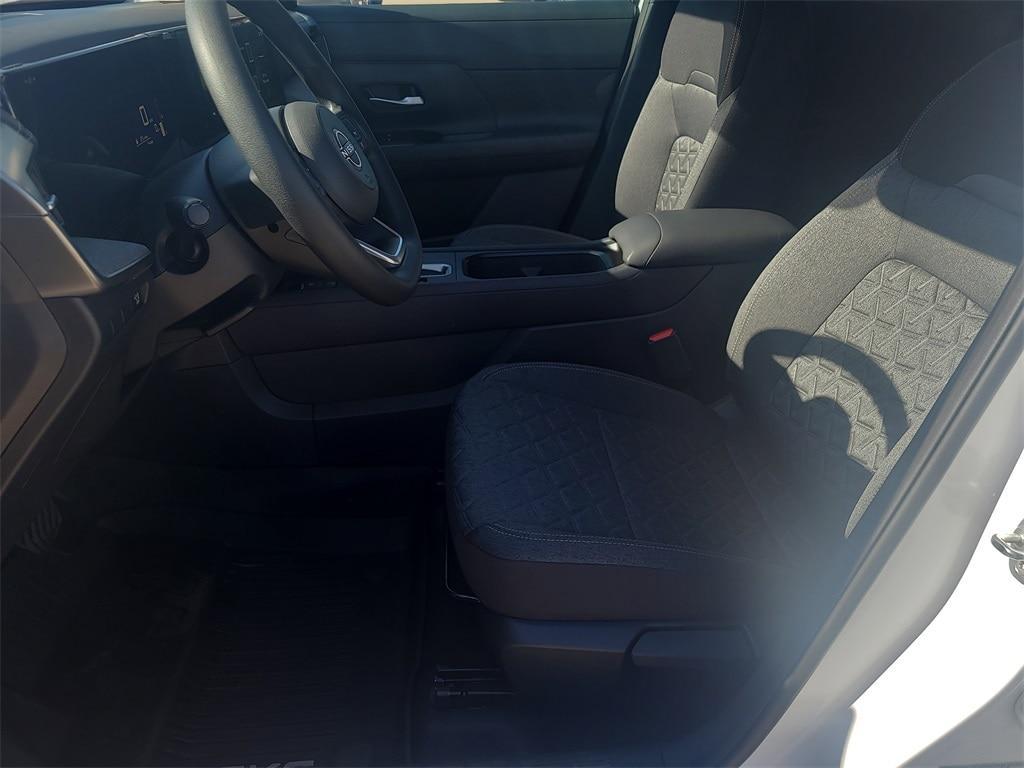 new 2025 Nissan Kicks car, priced at $24,729