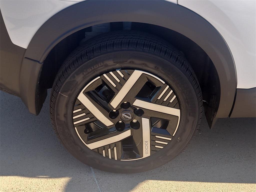 new 2025 Nissan Kicks car, priced at $24,729