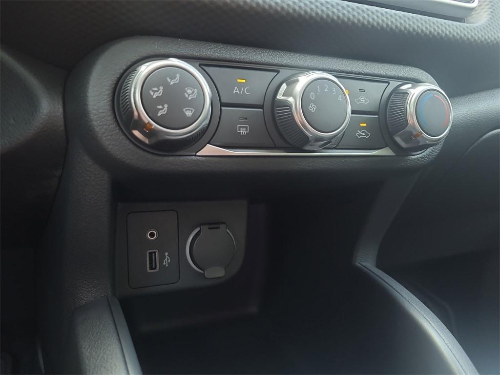 new 2025 Nissan Kicks Play car, priced at $22,920