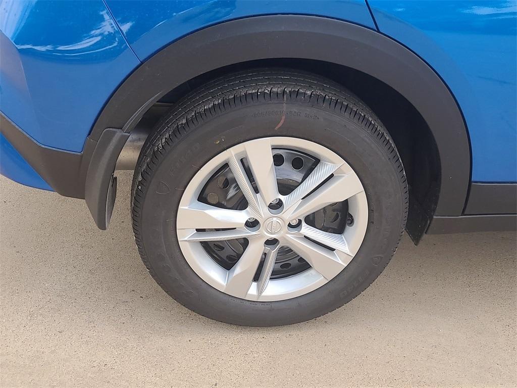 new 2025 Nissan Kicks Play car, priced at $22,920