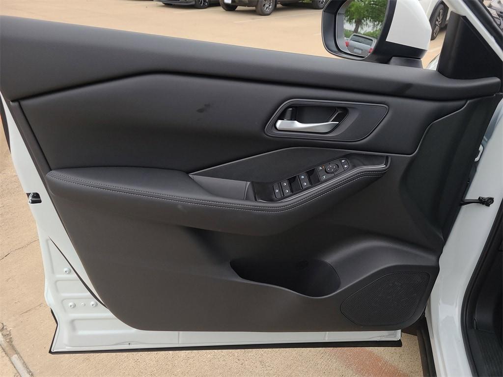 new 2025 Nissan Rogue car, priced at $30,651
