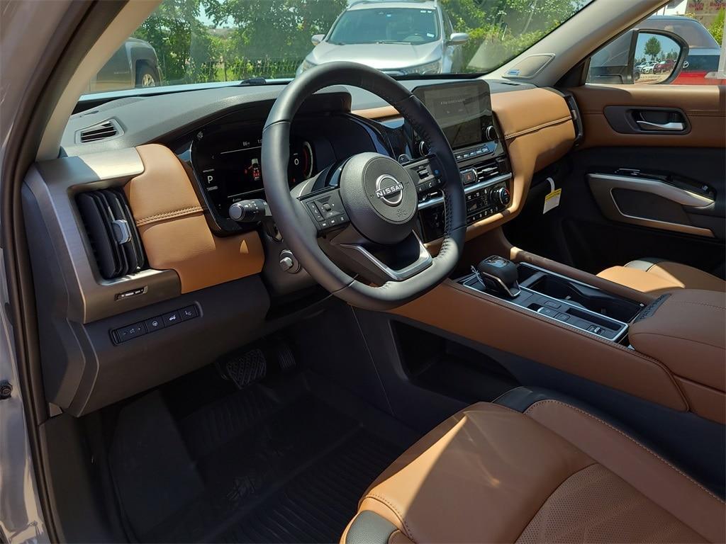 new 2025 Nissan Pathfinder car, priced at $47,346