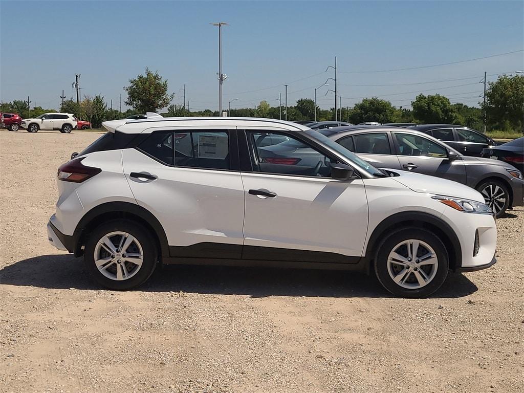 new 2025 Nissan Kicks Play car, priced at $20,848