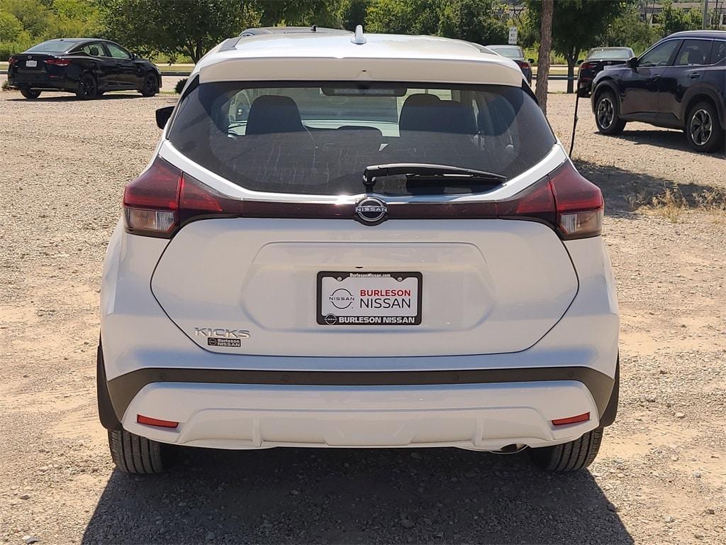 new 2025 Nissan Kicks Play car, priced at $20,848