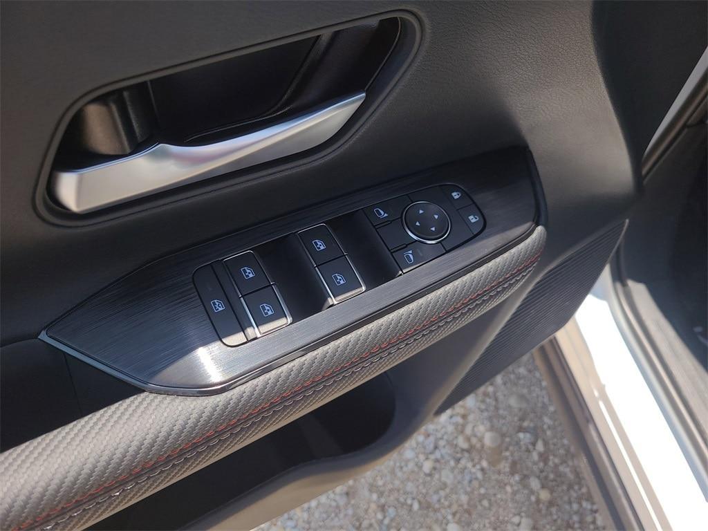 new 2025 Nissan Kicks car, priced at $29,265