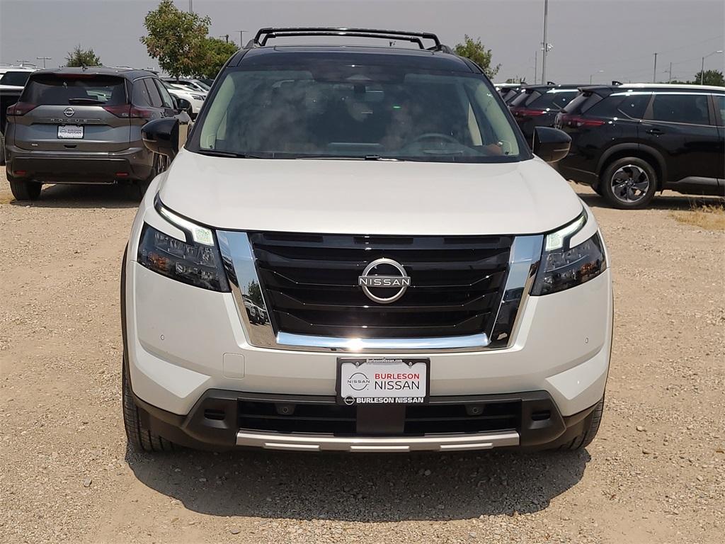 new 2025 Nissan Pathfinder car, priced at $48,947