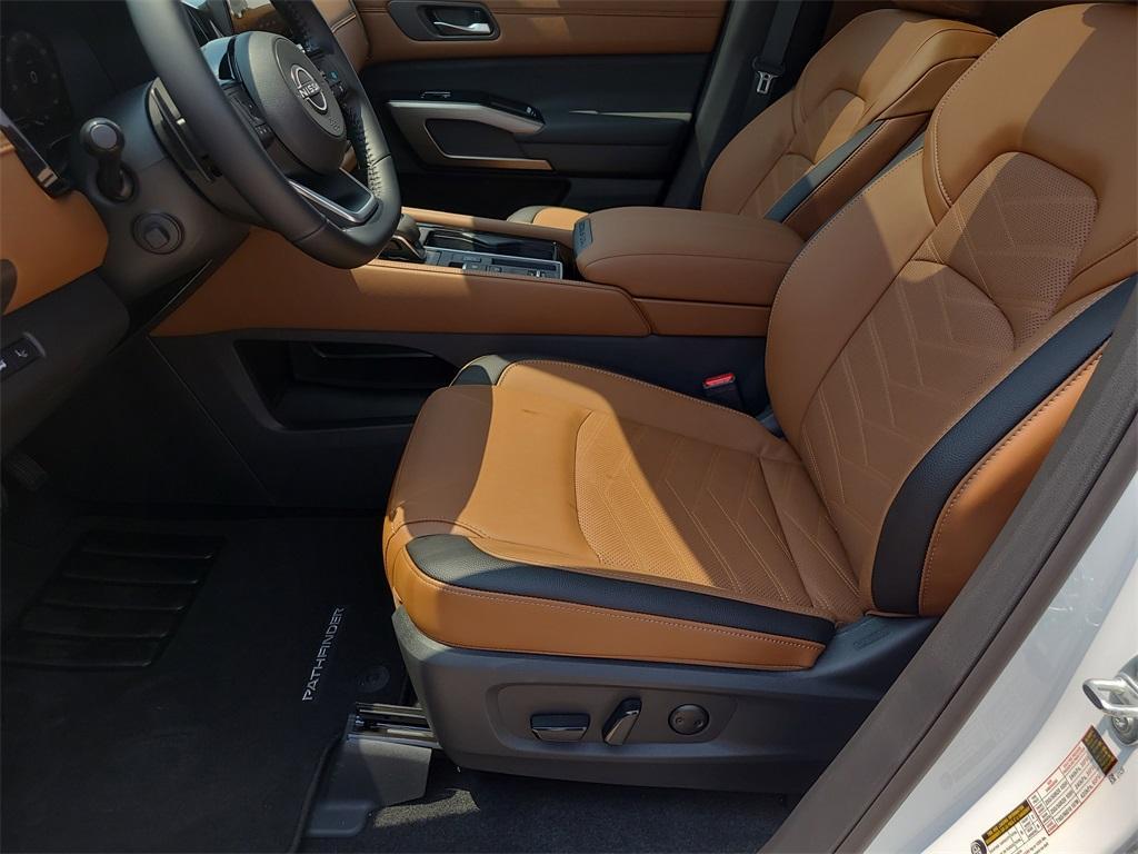 new 2025 Nissan Pathfinder car, priced at $48,947