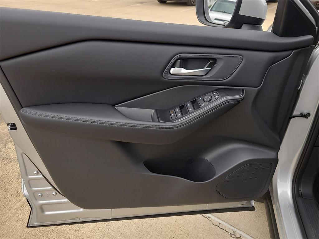 new 2025 Nissan Rogue car, priced at $30,253