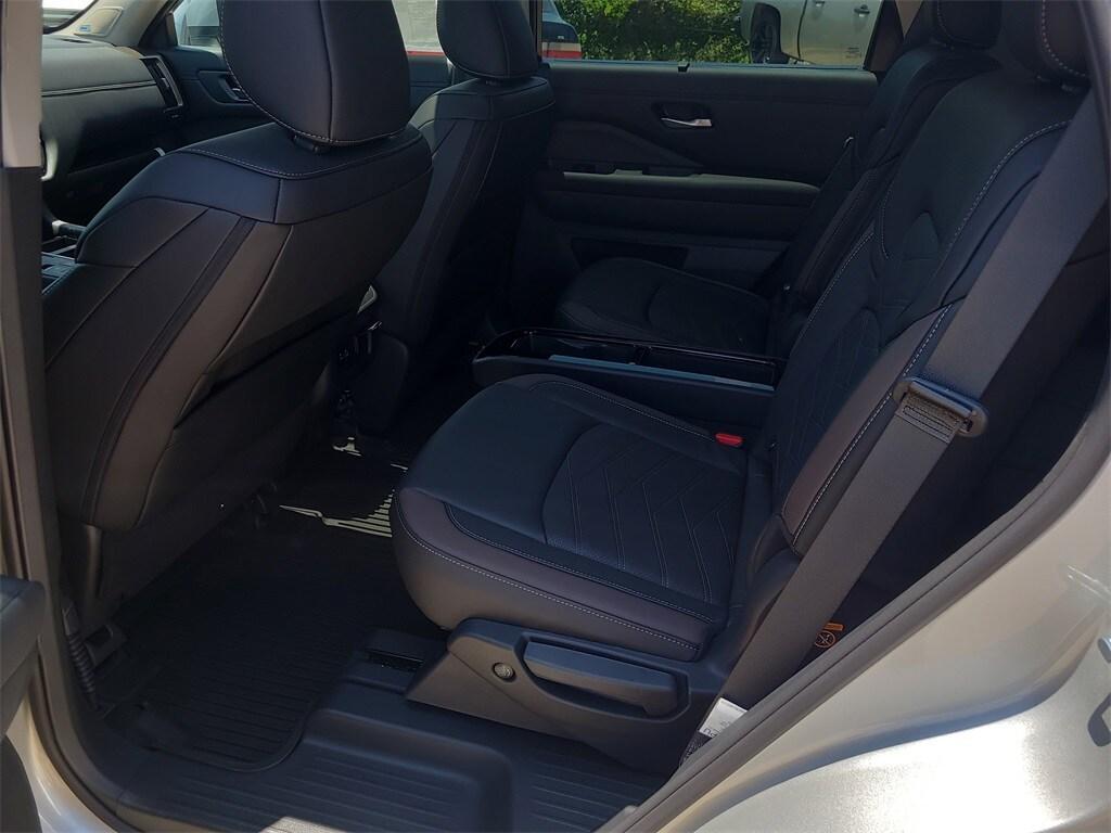 new 2025 Nissan Pathfinder car, priced at $51,035