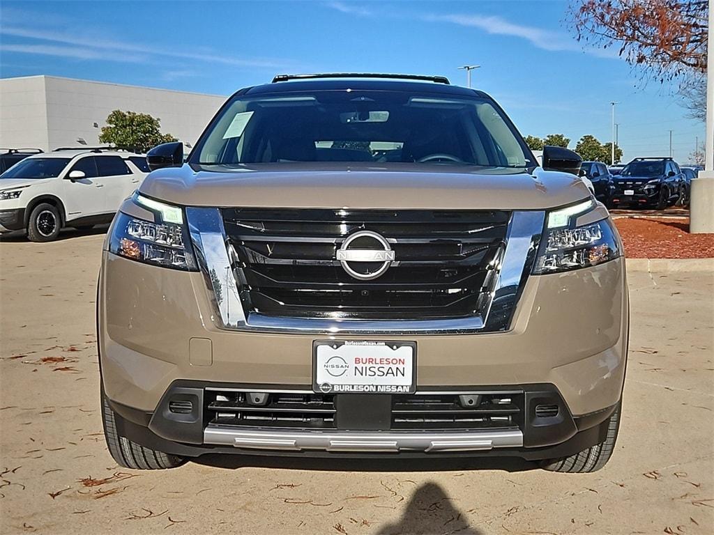 new 2025 Nissan Pathfinder car, priced at $48,668