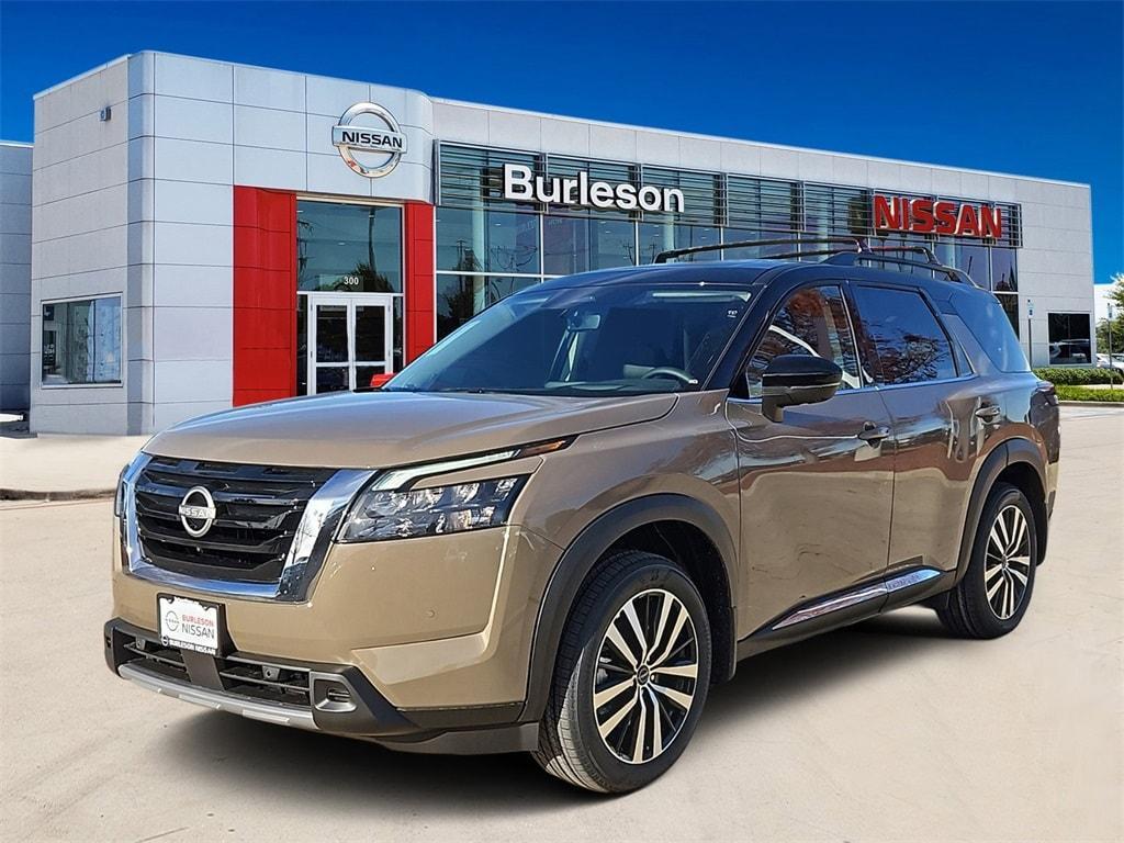 new 2025 Nissan Pathfinder car, priced at $48,668