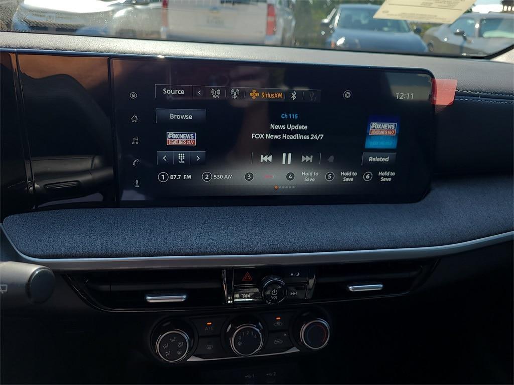 new 2025 Nissan Kicks car, priced at $24,082