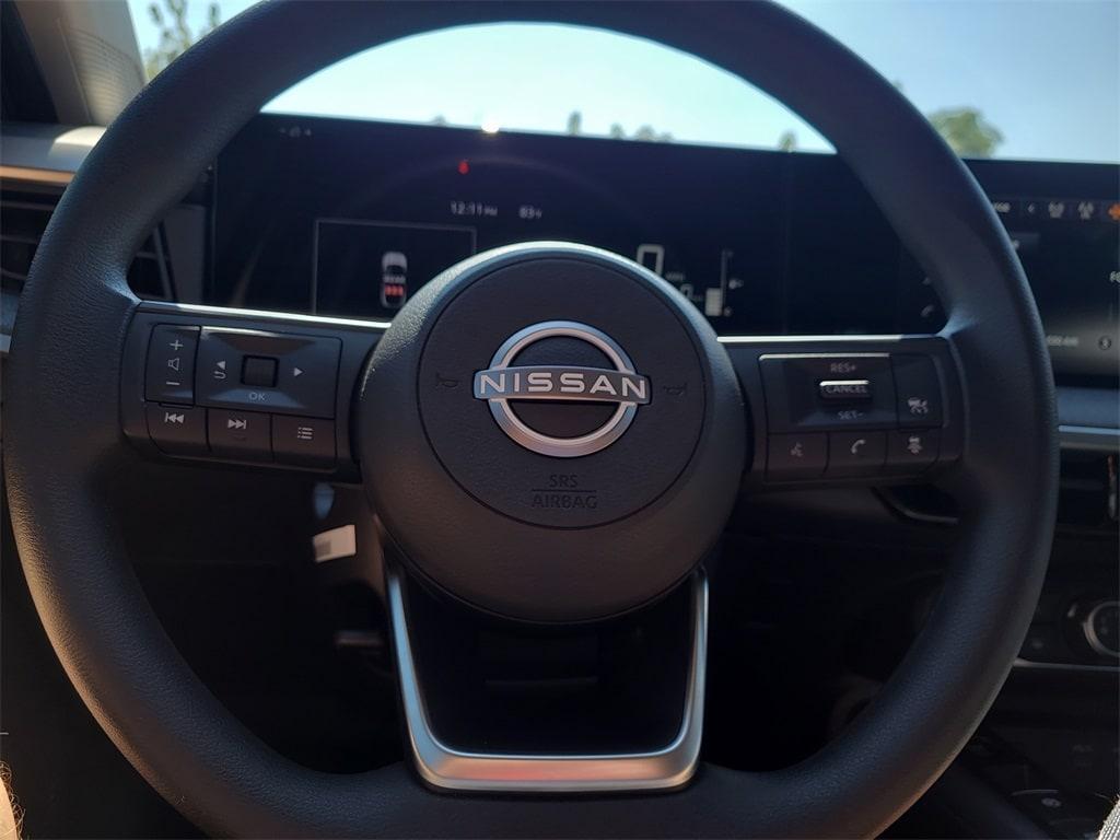 new 2025 Nissan Kicks car, priced at $24,082