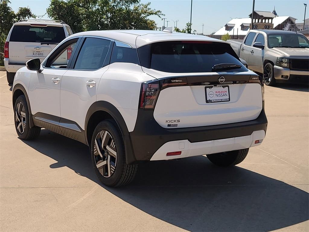 new 2025 Nissan Kicks car, priced at $24,082